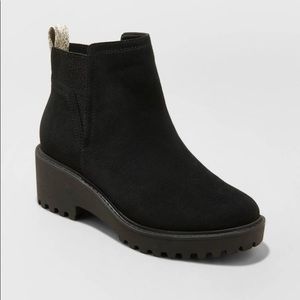 Universal Thread Taci Boots Memory Foam